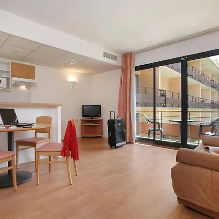 Adonis Toulouse - Du Parc Apartmanhotel 3*