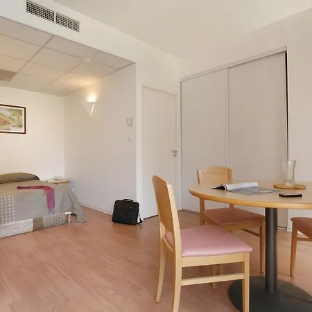 Adonis Toulouse - Du Parc Apartmanhotel