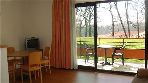 מלון דירות Adonis Toulouse - Du Parc 3*