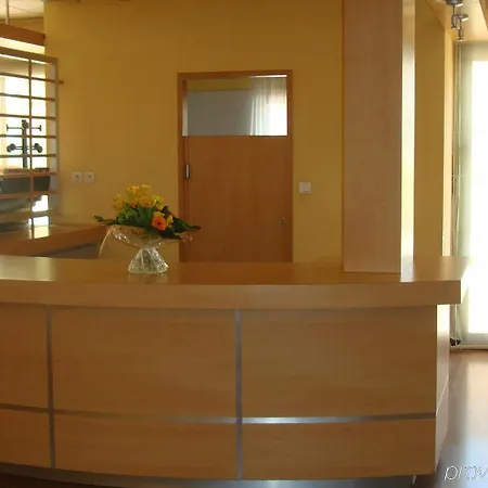 Apart-hotel Adonis Toulouse - Du Parc Rouffiac-Tolosan